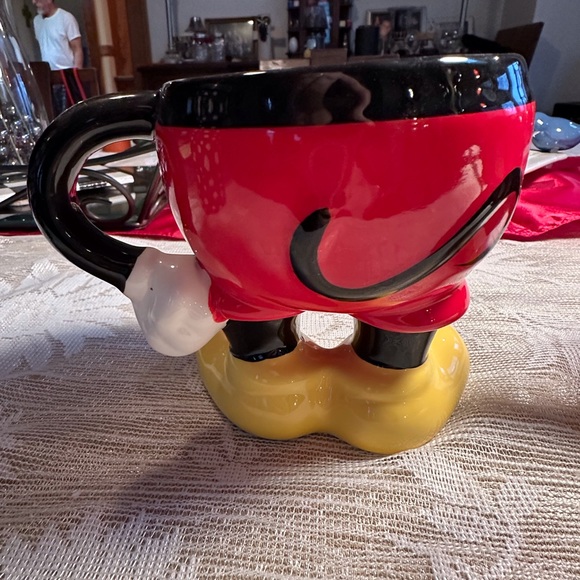 Disney Mickey and Minnie Ceramic footed pedestal mug/bowls from Disney World - Picture 13 of 14
